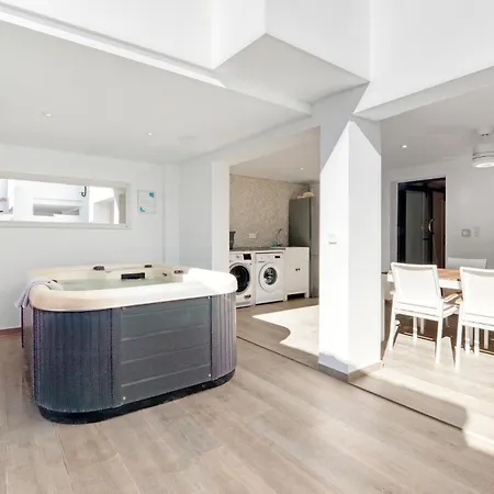 Denia Beach Lodge 德尼亚