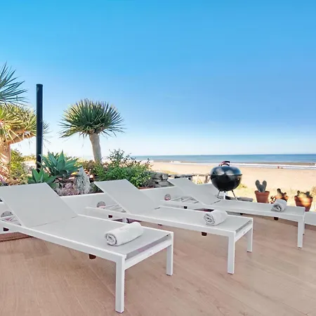 Дом отдыха Denia Beach Lodge *