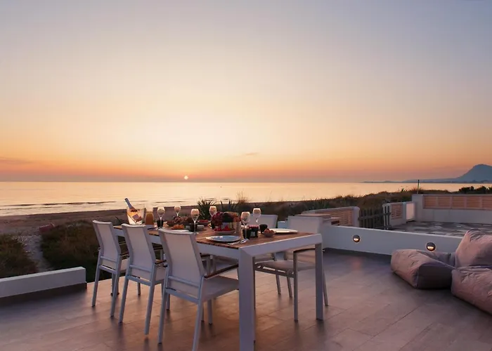 度假居 Denia Beach Lodge *