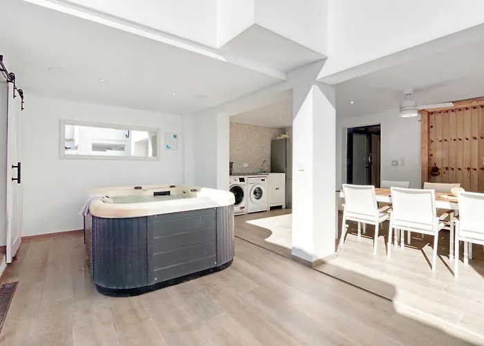 Denia Beach Lodge 德尼亚