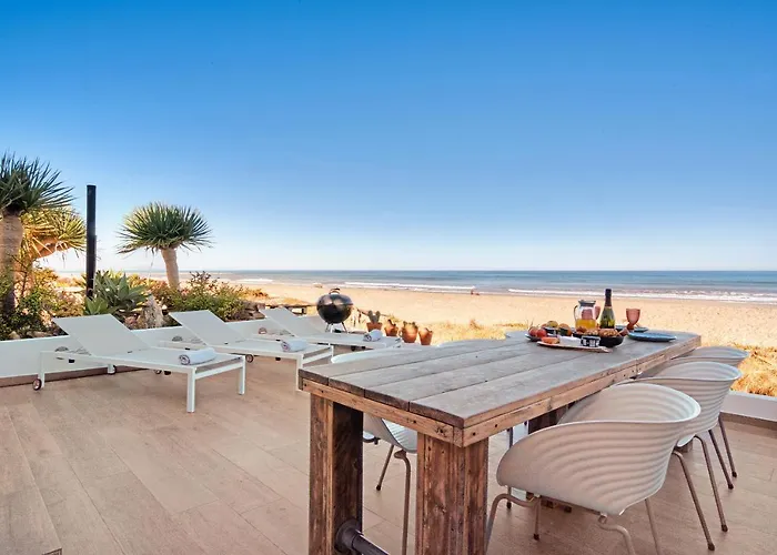 펜션 Denia Beach Lodge