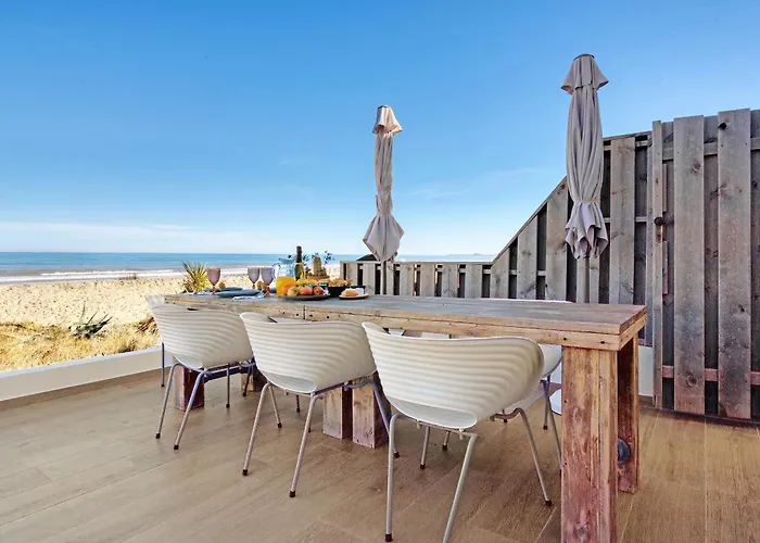 Denia Beach Lodge 펜션